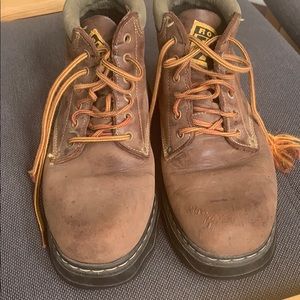 Vintage Roots boots size 9